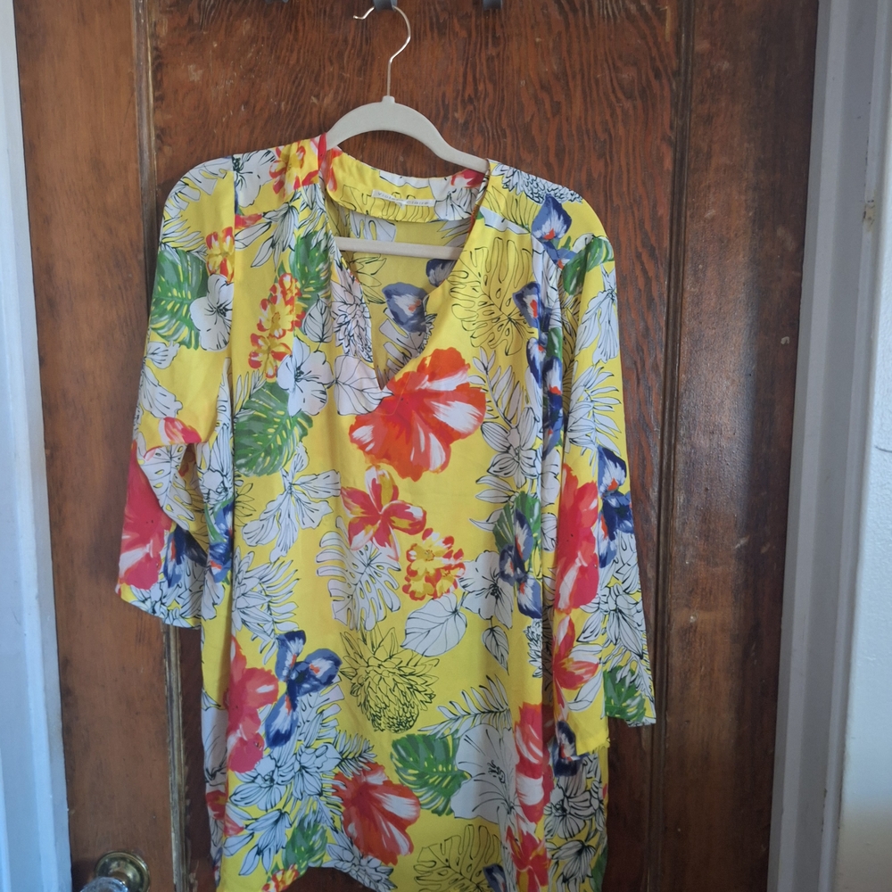 Violet & Claire Multicolor Floral Blouse